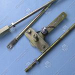 Устройство запирающее малой створки ДК, ЩЛЗ, с тягами, 0621.03.04.100Л (нового образца)